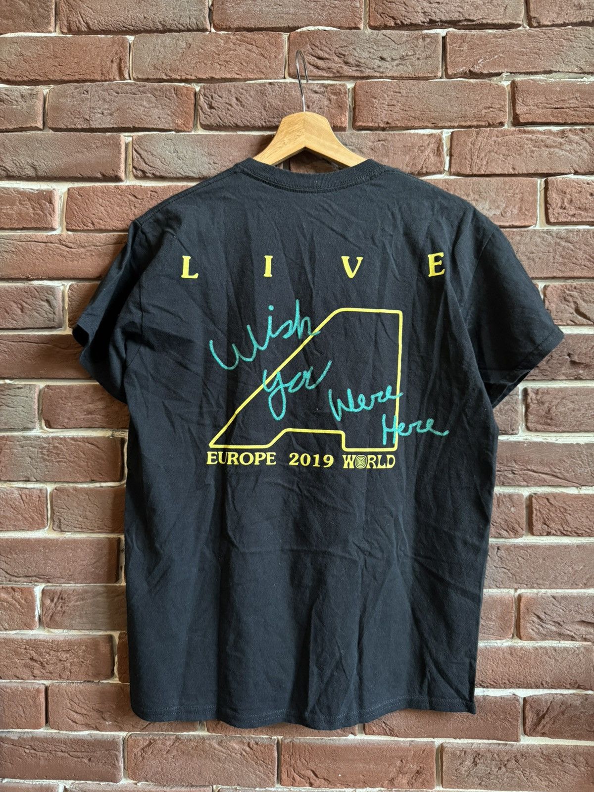Travis Scott Travis Scott Astroworld 2019 Europe Tour T-shirt Rap Band M Size US M / EU 48-50 / 2 - 2 Thumbnail