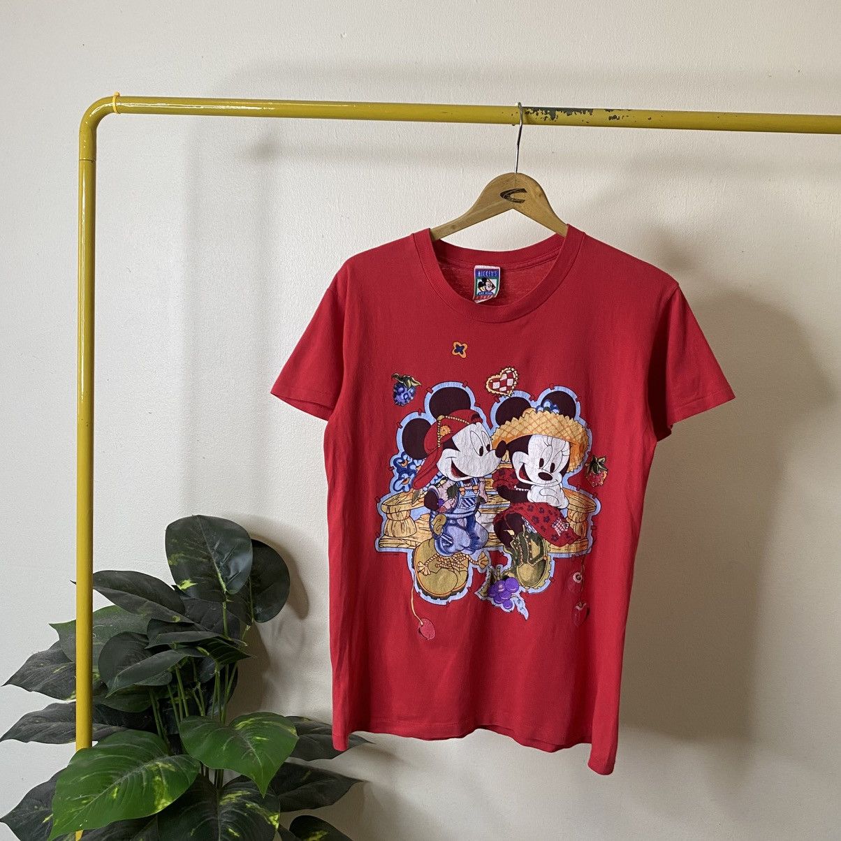 Mickey Mouse Vintage 1990s Disney Mickey Mouse T Shirt Size US M / EU 48-50 / 2 - 1 Thumbnail