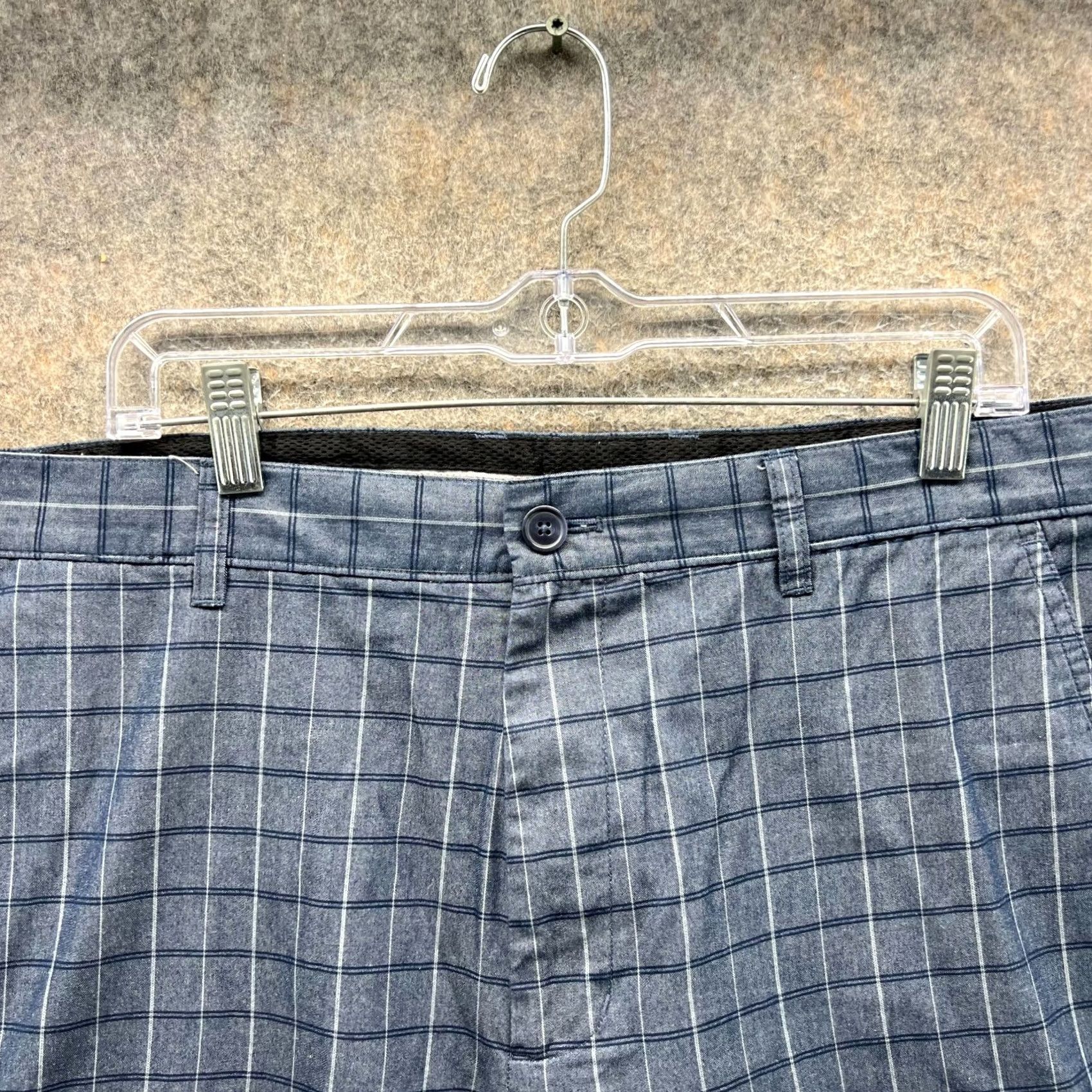 Vintage Greg Norman Shorts Mens 36 Blue Navy Cargo Flat Windowpane Golf Five Iron Casual Size US 36 / EU 52 - 7 Thumbnail