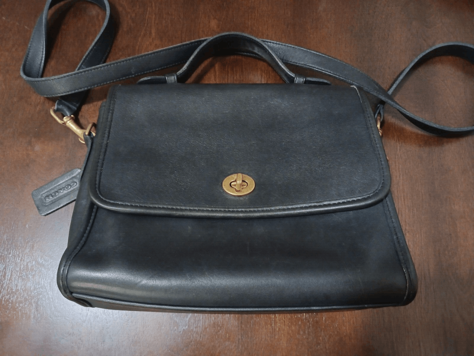 image of Coach Court Bag 9870 Usa 90's in Black, Women's