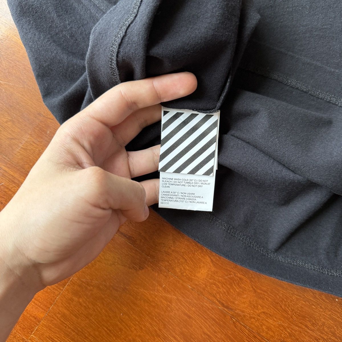 Off-White Off-White slim fit summer 1863 tee size L Size US L / EU 52-54 / 3 - 4 Thumbnail