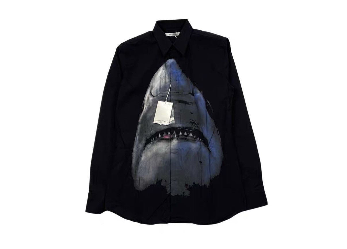 Givenchy Black Shark Print Long Sleeve Button-Up Shirt Size US S / EU 44-46 / 1 - 1 Thumbnail