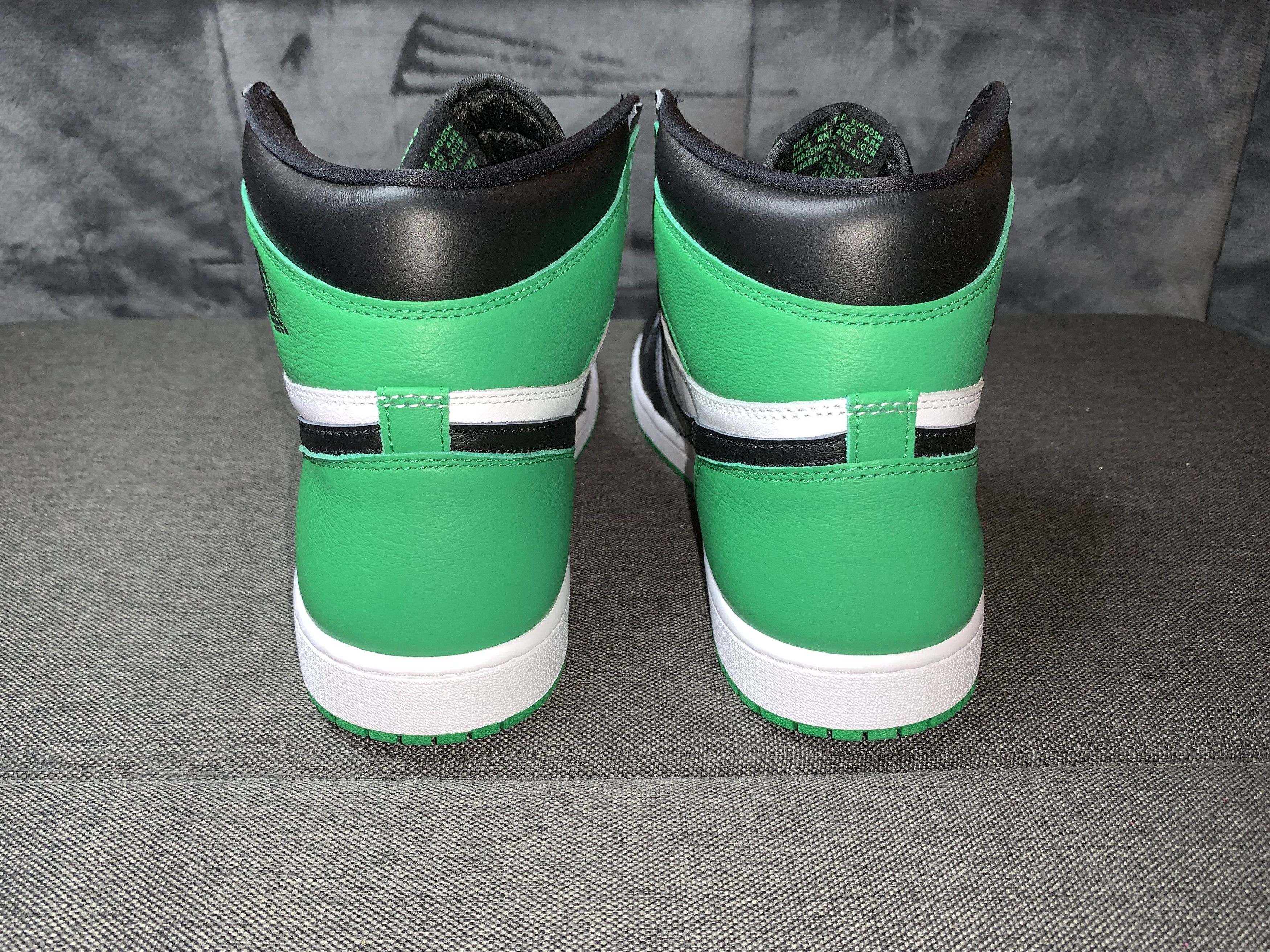 Jordan Brand Nike Air Jordan 1 Retro High OG Lucky Green DZ5485-031 Size US 13 / EU 46 - 8 Thumbnail