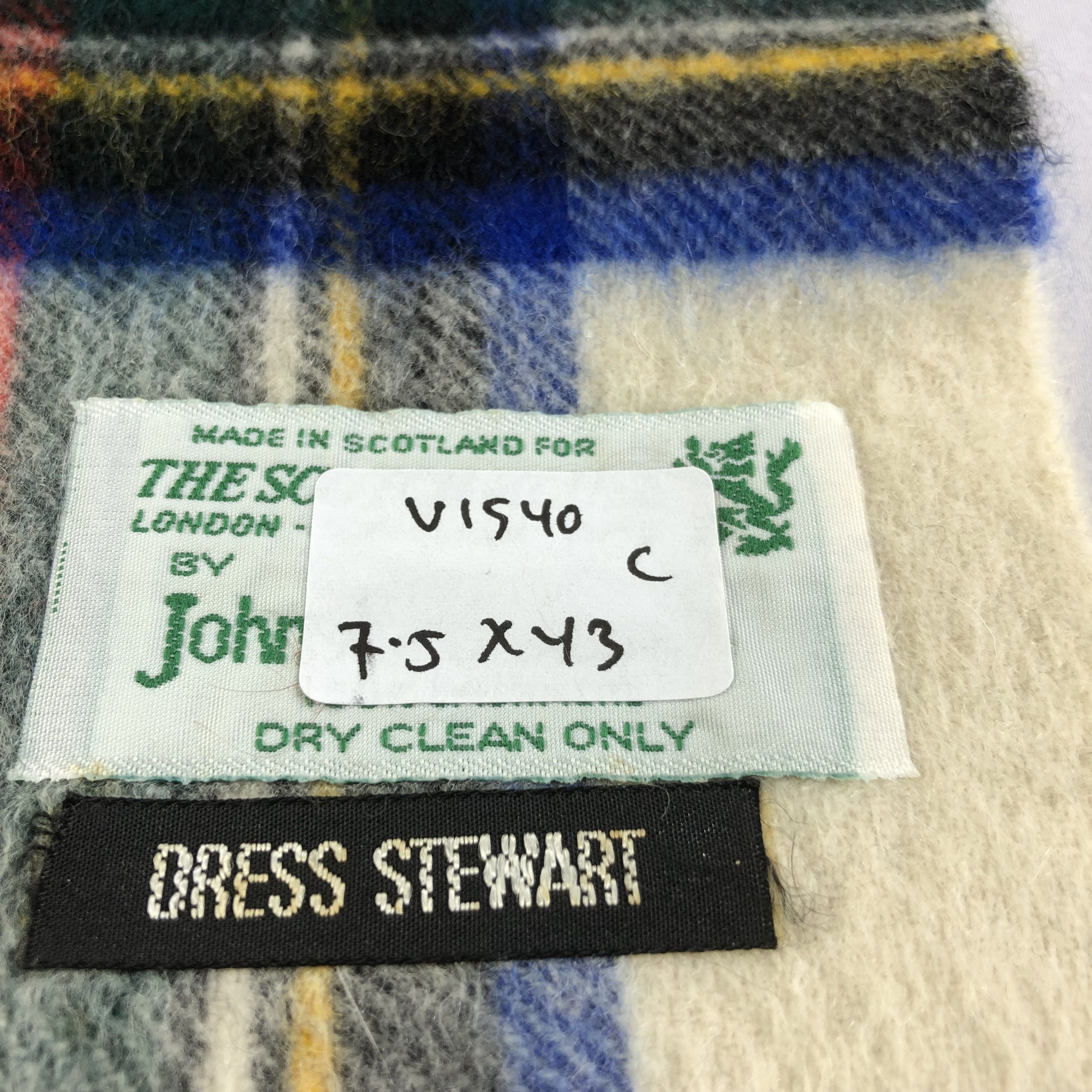 Johnstons Of Elgin Johnstons Of Elgin Tartan Cashmere Scarf Muffler V1540 Size ONE SIZE - 5 Thumbnail