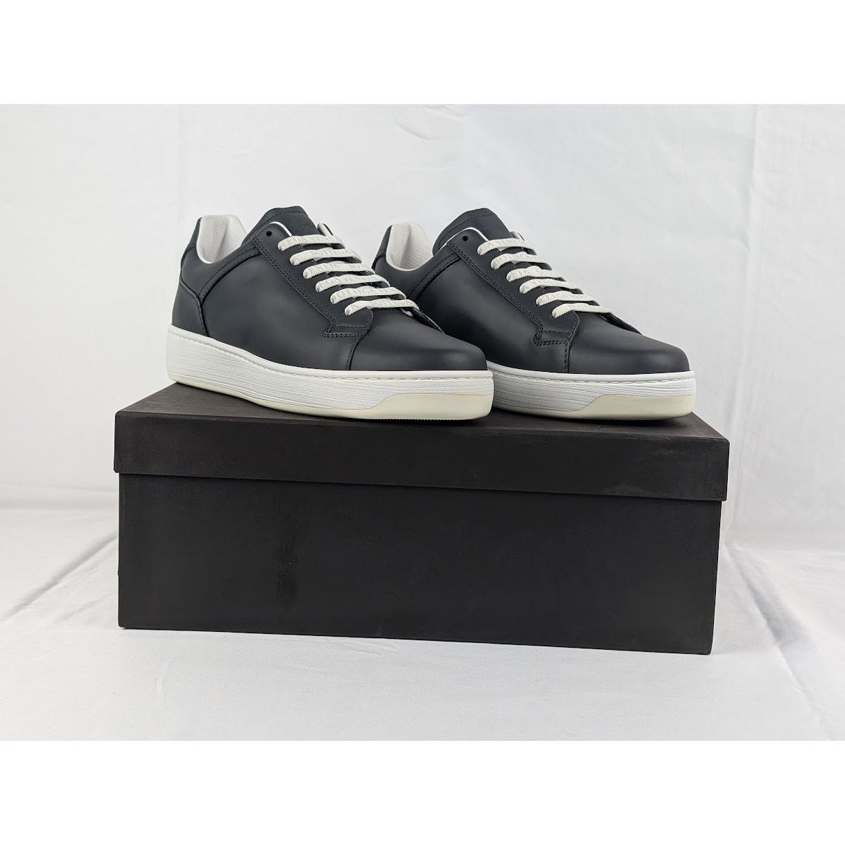 Bottega Veneta o1rshd1 Bolt Calf Low Top Sneakers in Ardoise Size US 9.5 / EU 42-43 - 13 Thumbnail