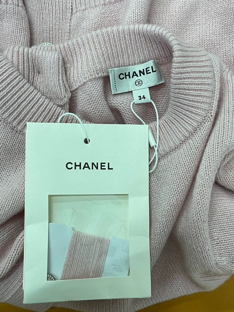Chanel chanel 25S cherry blossom pink diamond buckle cashmere kni Size XXS / US 00 / IT 34 - 4 Thumbnail