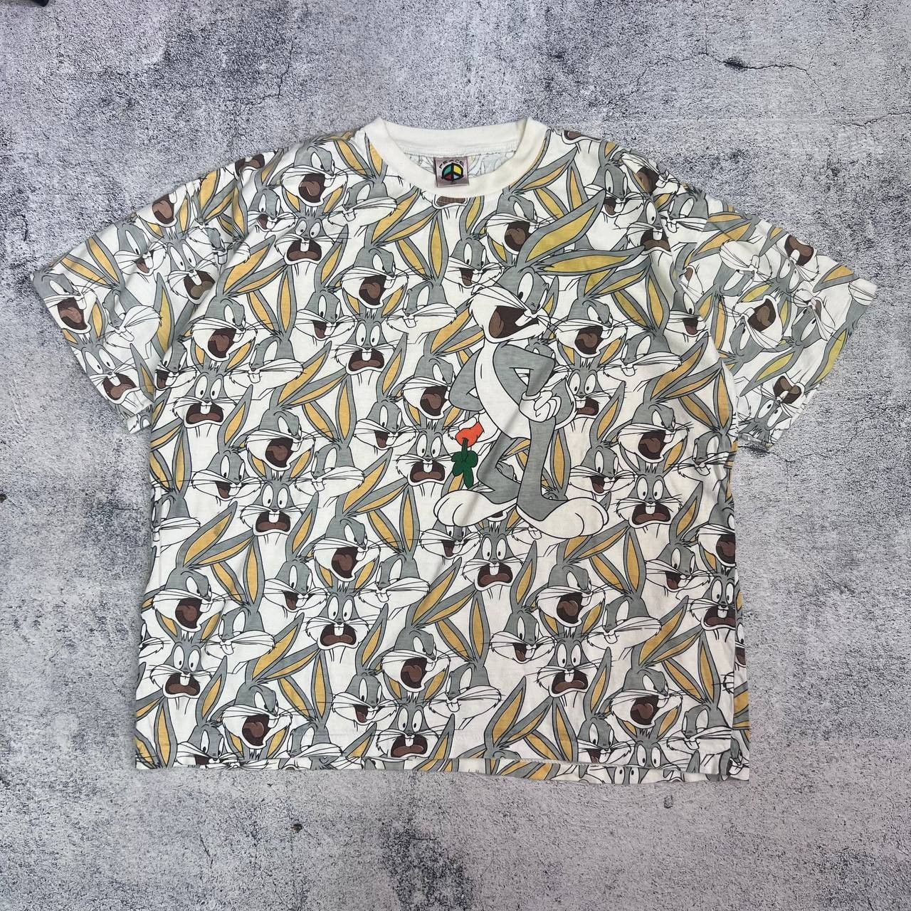 Vintage Vintage 1990s Bugs Bunny Looney Tunes AOP T-shirt - XL Size US XL / EU 56 / 4 - 1 Thumbnail