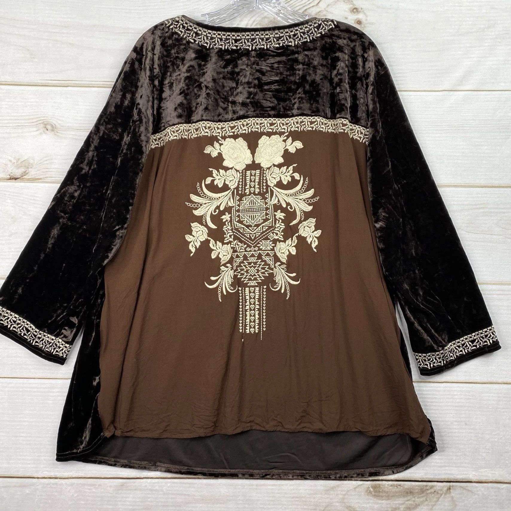 Vintage Andree By Unit Tunic Top Womens 2X Brown Velvet Embroidered Floral Bohemian 3/4 Sleeve Casual Blouse Shirt XS? Size XXL / US 16-18 / IT 52-54 - 8 Thumbnail