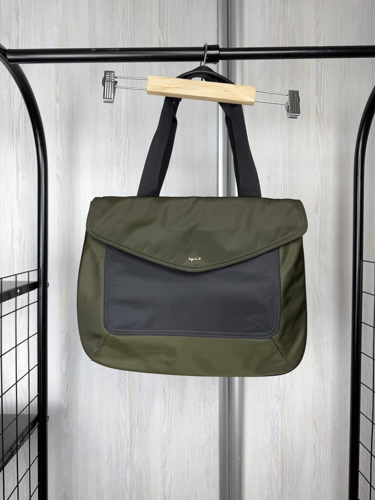 agnes b. agnes b. olive green/black nylon flap shoulders bag Size ONE SIZE - 1 Thumbnail