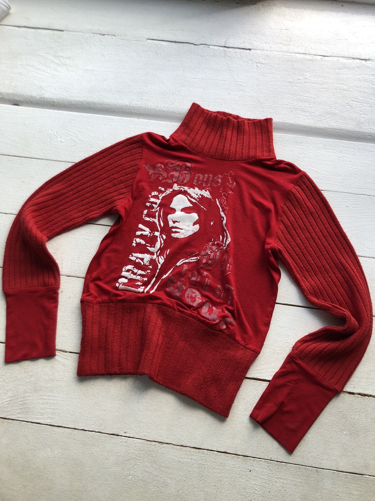 Designer Y2K Red Graphic Turtleneck Sweater with Ribbed Sleeves Size M / US 6-8 / IT 42-44 - 2 Thumbnail