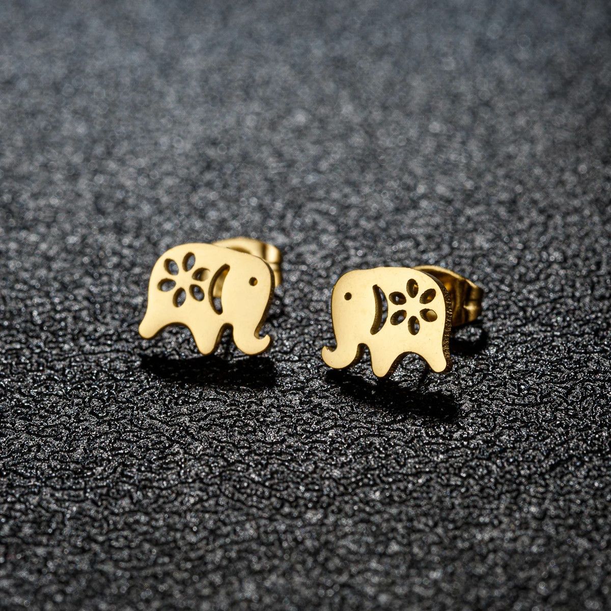 Jewelry Cartoon Elephant Stud Earrings Charm Earring Gift Size ONE SIZE - 1 Thumbnail