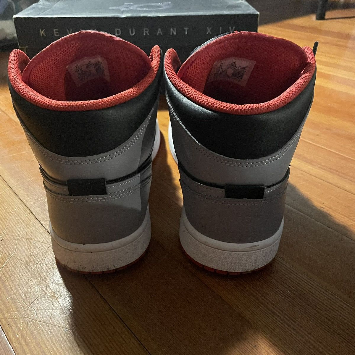 Jordan Brand Nike Air Jordan 1 Mid “Bred Shadow” Size US 10 / EU 43 - 7 Thumbnail