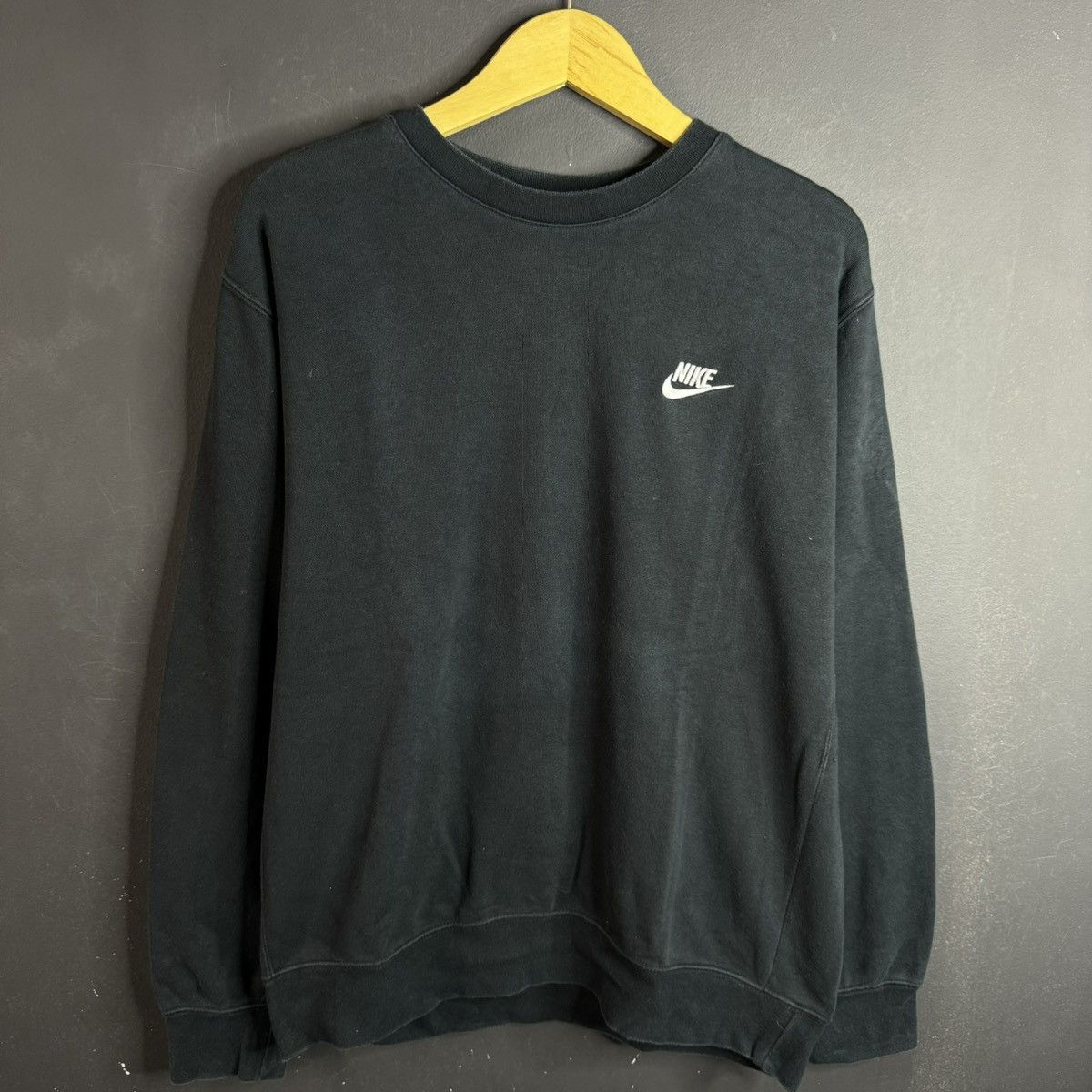 Nike NIKE SUNFADED CREWNECK Y2K SWOOSH LOGO BASIC RARE Size US M / EU 48-50 / 2 - 1 Thumbnail