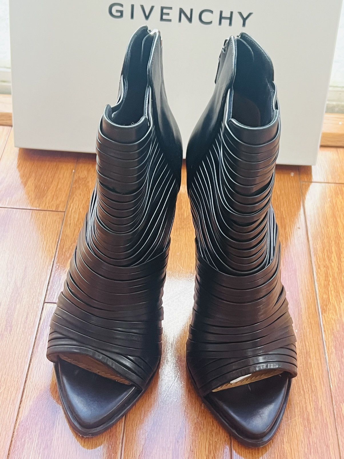Givenchy Givenchy ankle boots Size US 6 / IT 36 - 4 Thumbnail