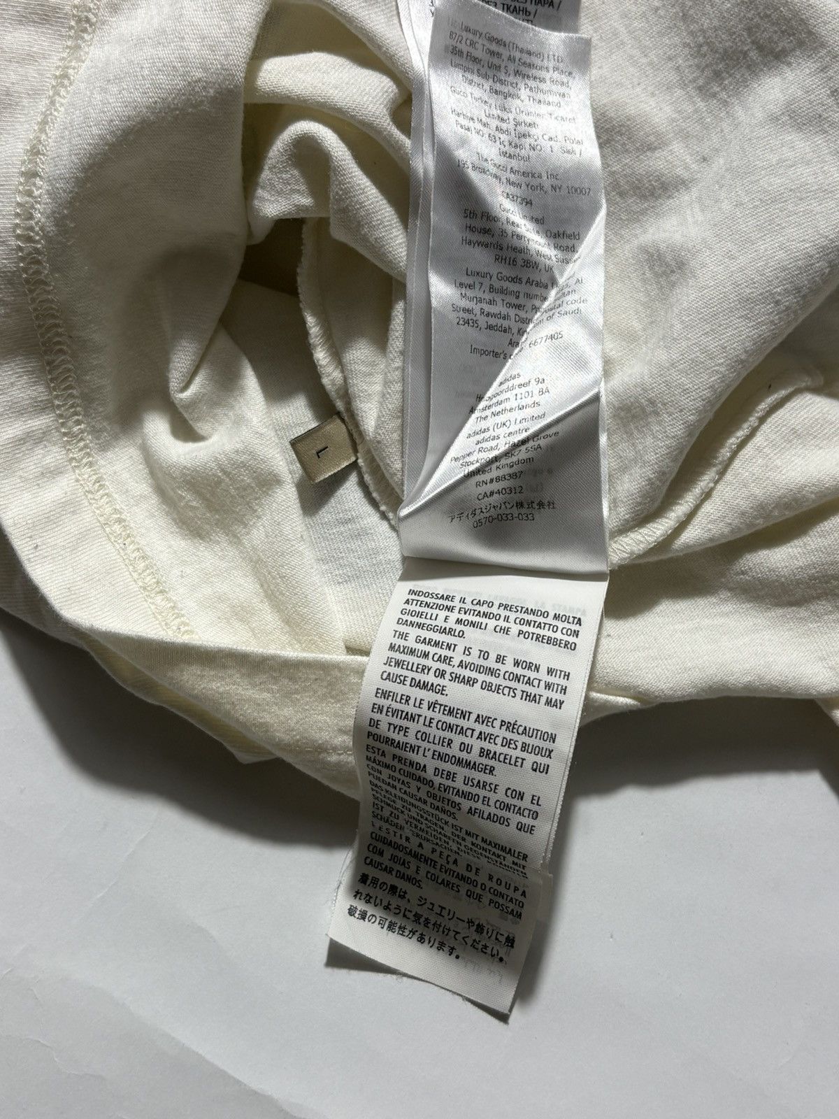 Adidas × Gucci GUCCI-ADIDAS V-NECK SHORT SLEEVE SHIRT Size L / US 10 / IT 46 - 7 Thumbnail