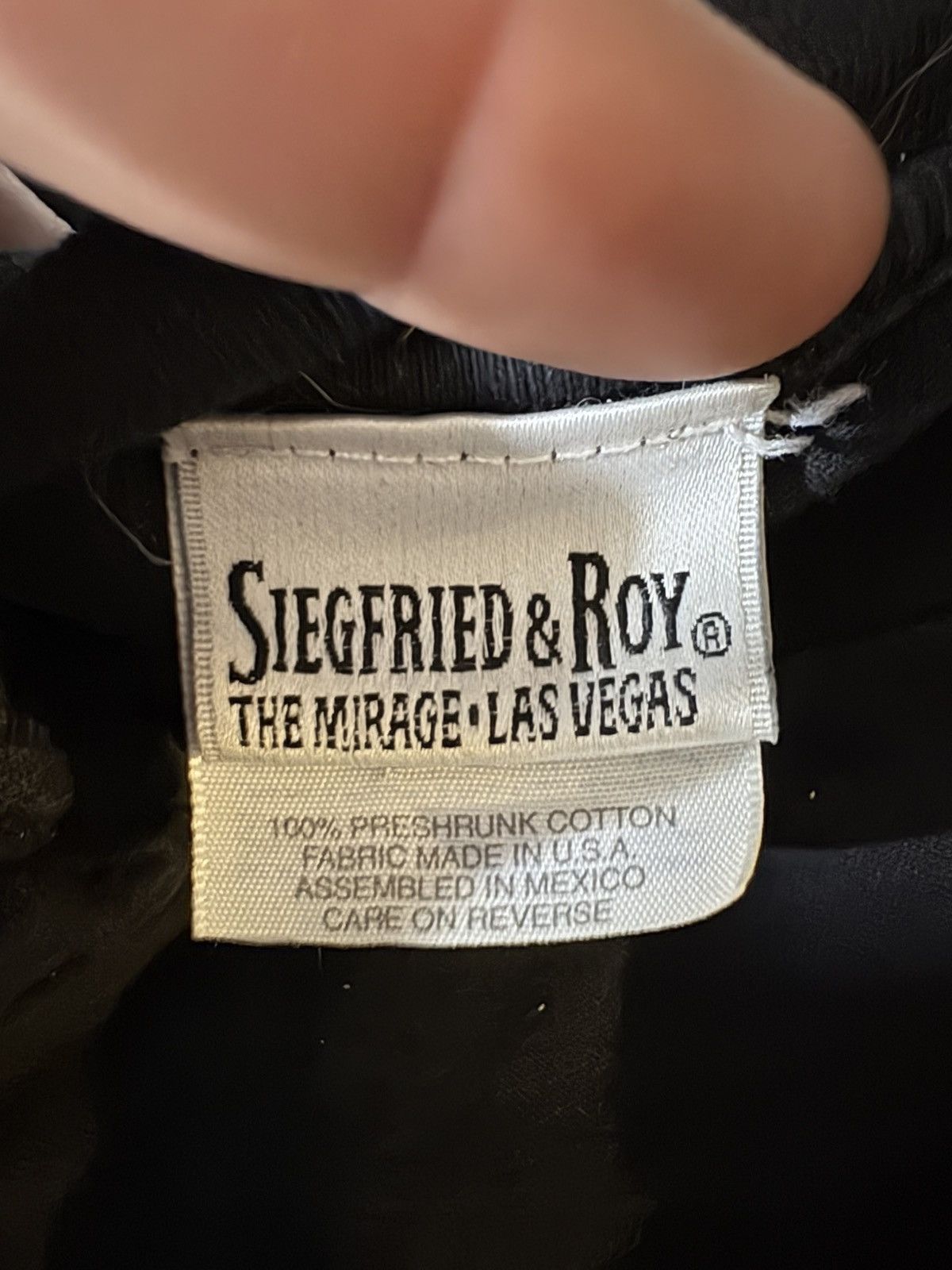 Vintage Vintage Siegfried And Roy Tshirt 90’s Las Vegas Tiger Tee Size US XXL / EU 58 / 5 - 4 Thumbnail