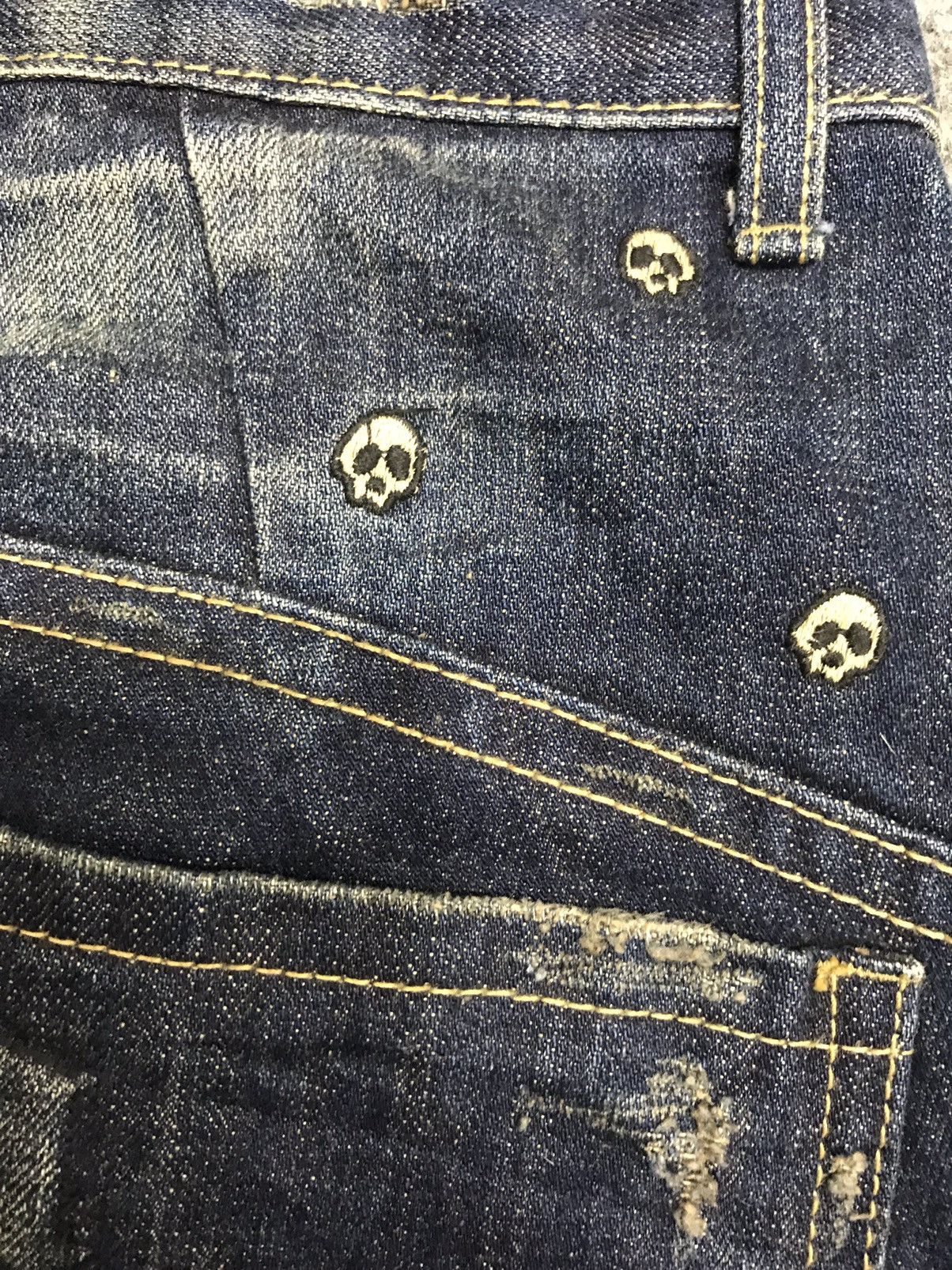 Seditionaries 💥VERYRARE💥LOLITA SKULL SHORT MUDWASH DISTRESSED DENIM F455 Size US 33 - 14 Thumbnail