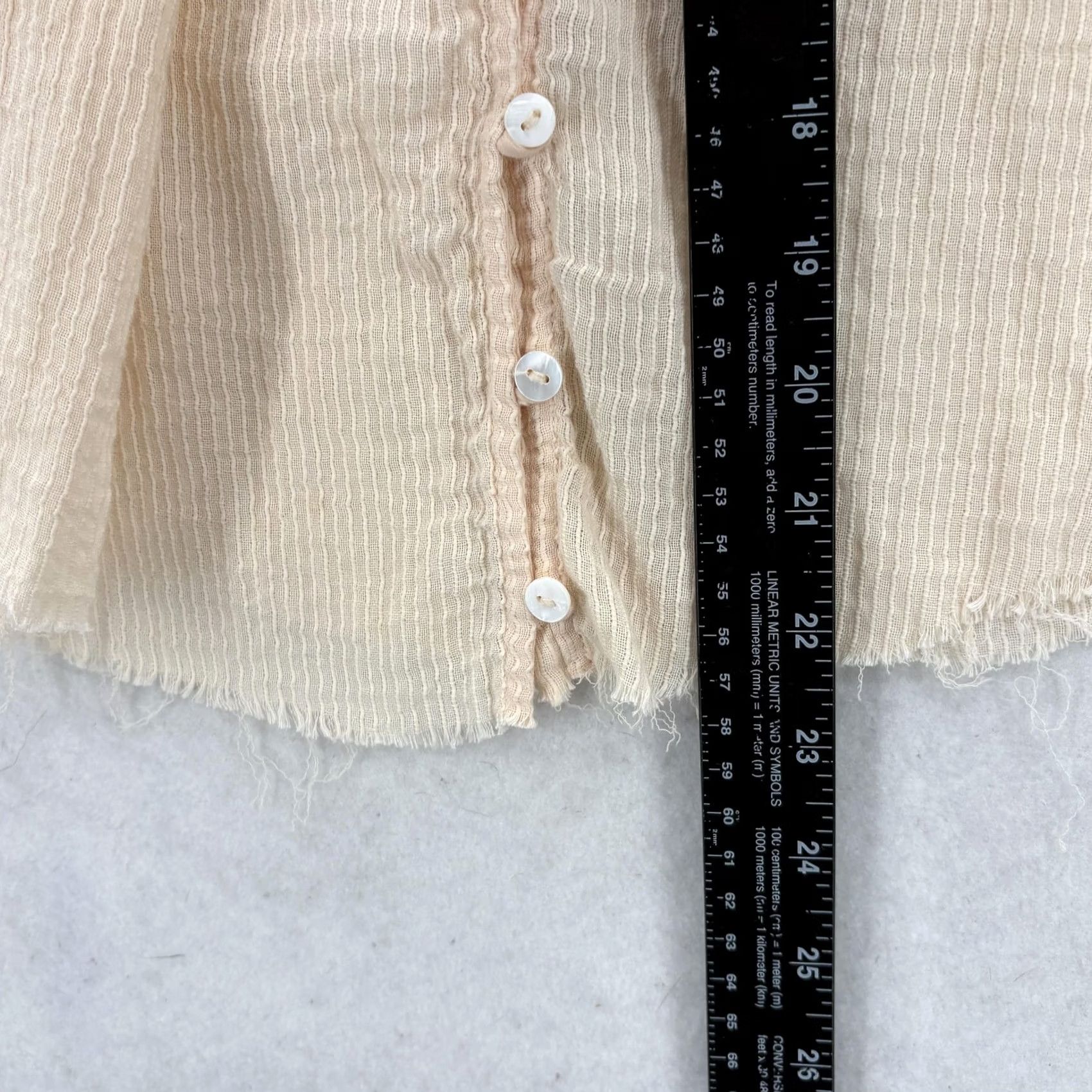 Faherty Faherty Blouse Womens Small Beige Organic Cotton V-Neck Long Sleeve Button Ruffle Crinkle Size S / US 4 / IT 40 - 7 Thumbnail