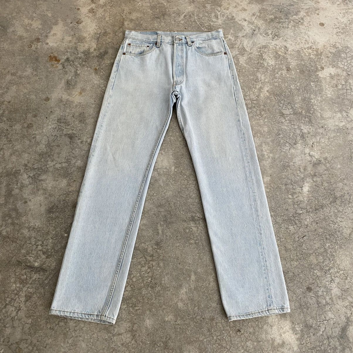 Levi's Size 31x32 Vintage 1995 Levis 501 Light Blue Denim Jeans Size US 31 - 1 Thumbnail