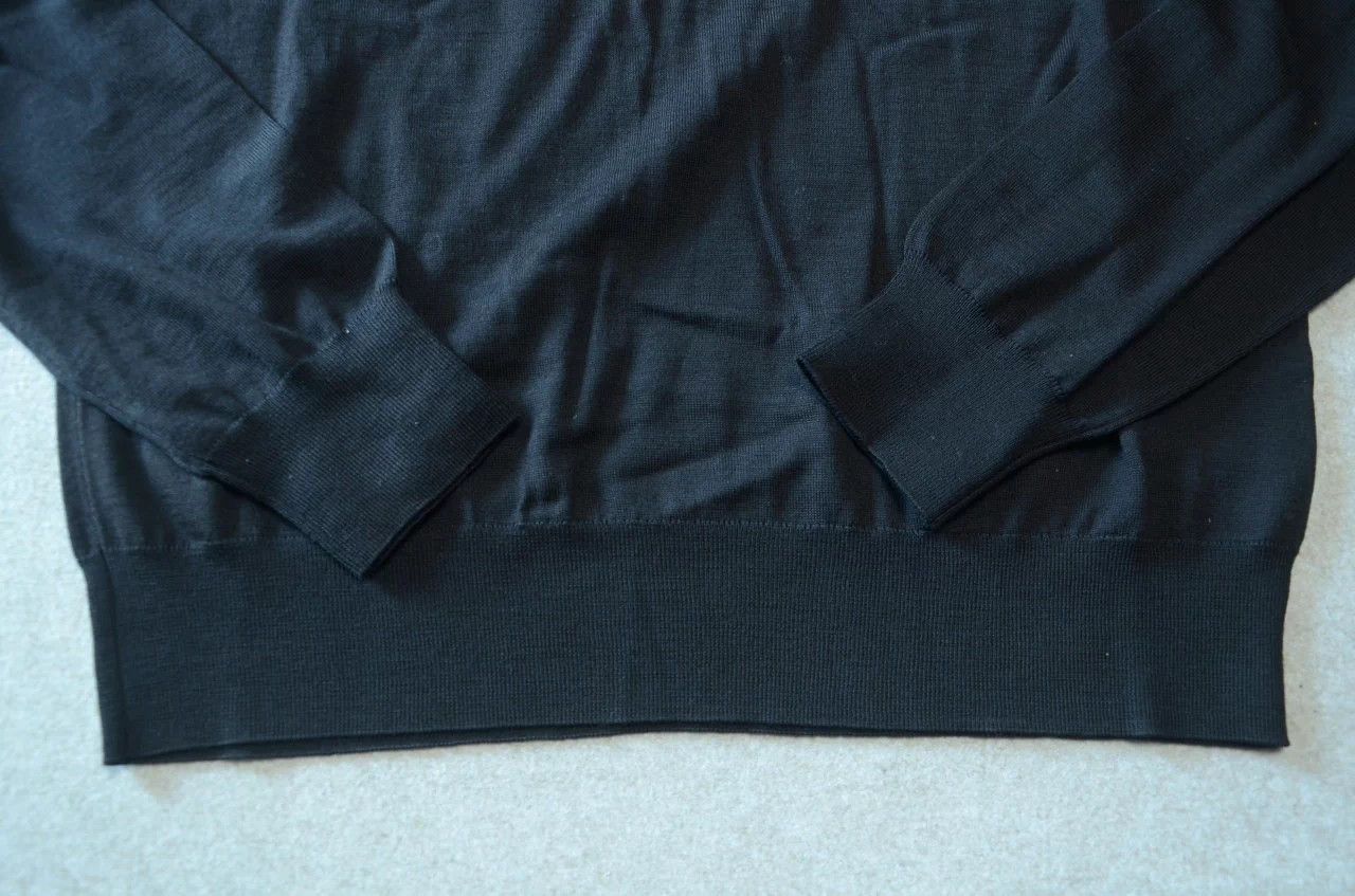 Bottega Veneta BV Deep Brown Lightweight Sweater S Back Triangle Detail Size US S / EU 44-46 / 1 - 4 Thumbnail