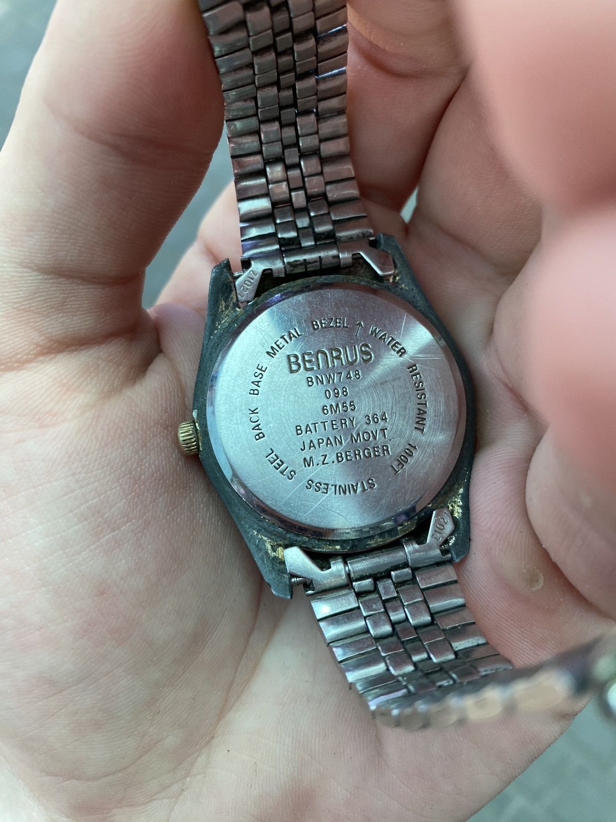 Japanese Brand Benrus Water Resistant Quartz Watch Size ONE SIZE - 8 Thumbnail