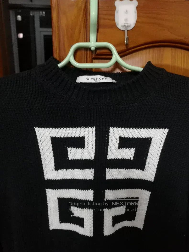 Givenchy Givenchy Men's Knit Sweater (Size XS, Oversized, Length 68 Size US XS / EU 42 / 0 - 5 Thumbnail