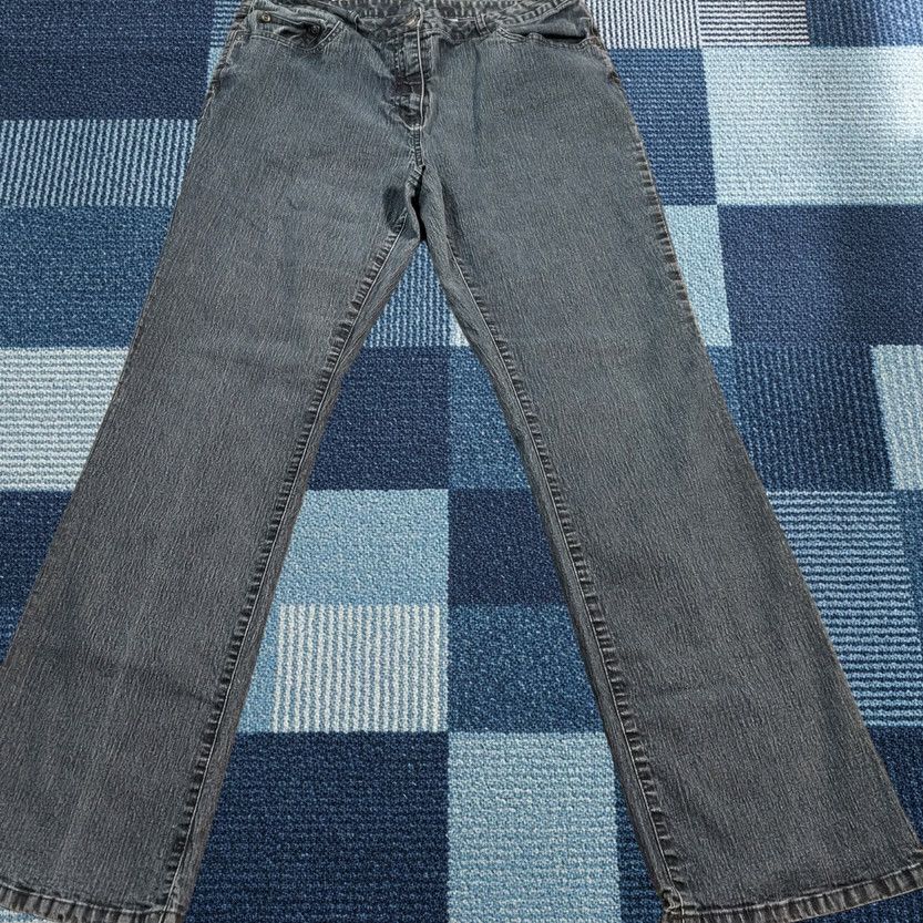 Vintage Ruby Rd. Women 12 Bootcut Jeans Mid-Rise Dark Wash Blue Denim Pockets Zip Closure Size 34" / US 12 / IT 48 - 1 Thumbnail