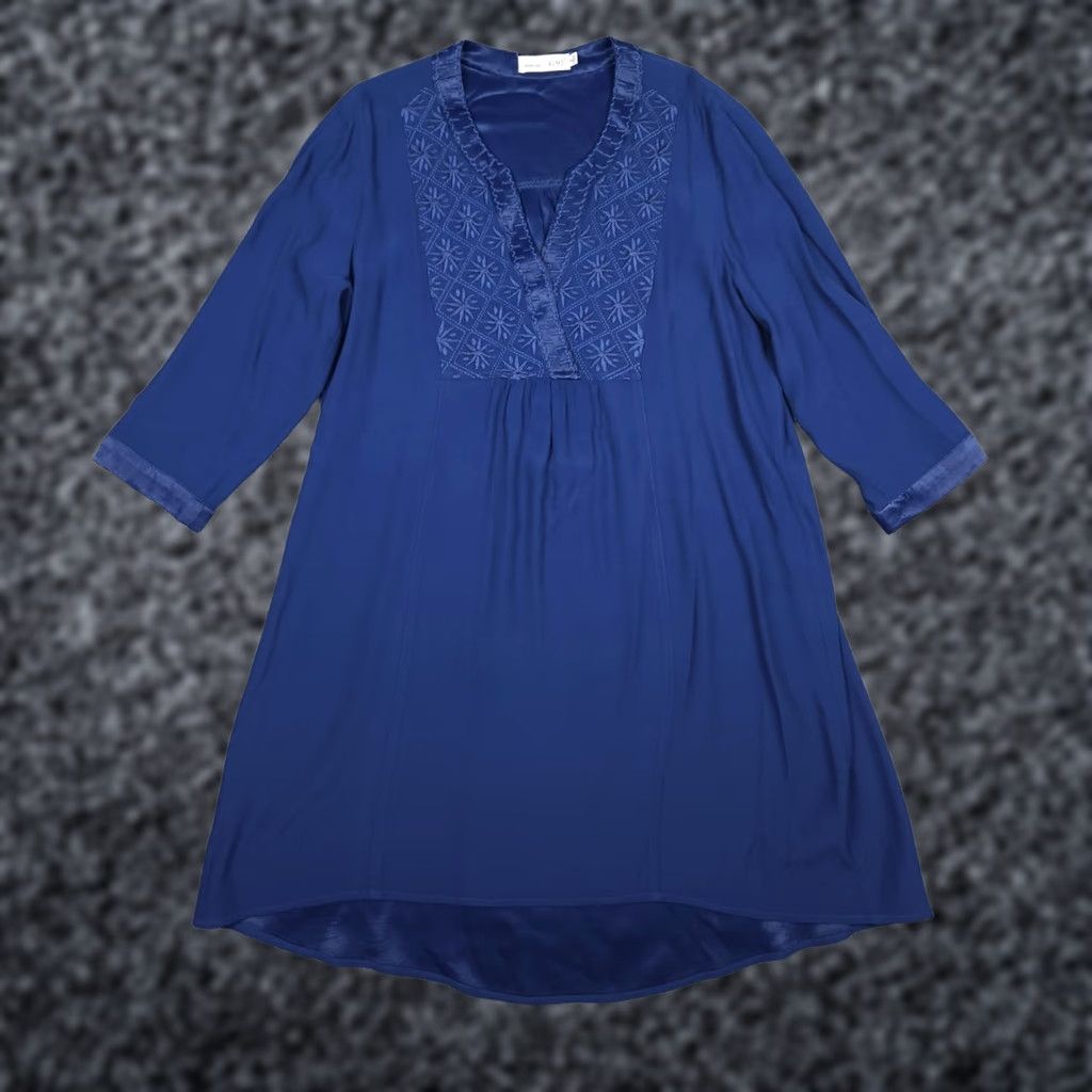 Johnny Was Johnny Was Calme Tunic Midi Dress Women's Medium Blue Embroidered Floral Viscose Dress Size M / US 6-8 / IT 42-44 - 1 Thumbnail