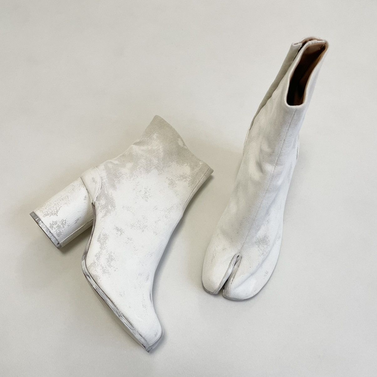 Maison Margiela White Painted Canvas Tabi Boots Size US 10 / IT 40 - 1 Thumbnail