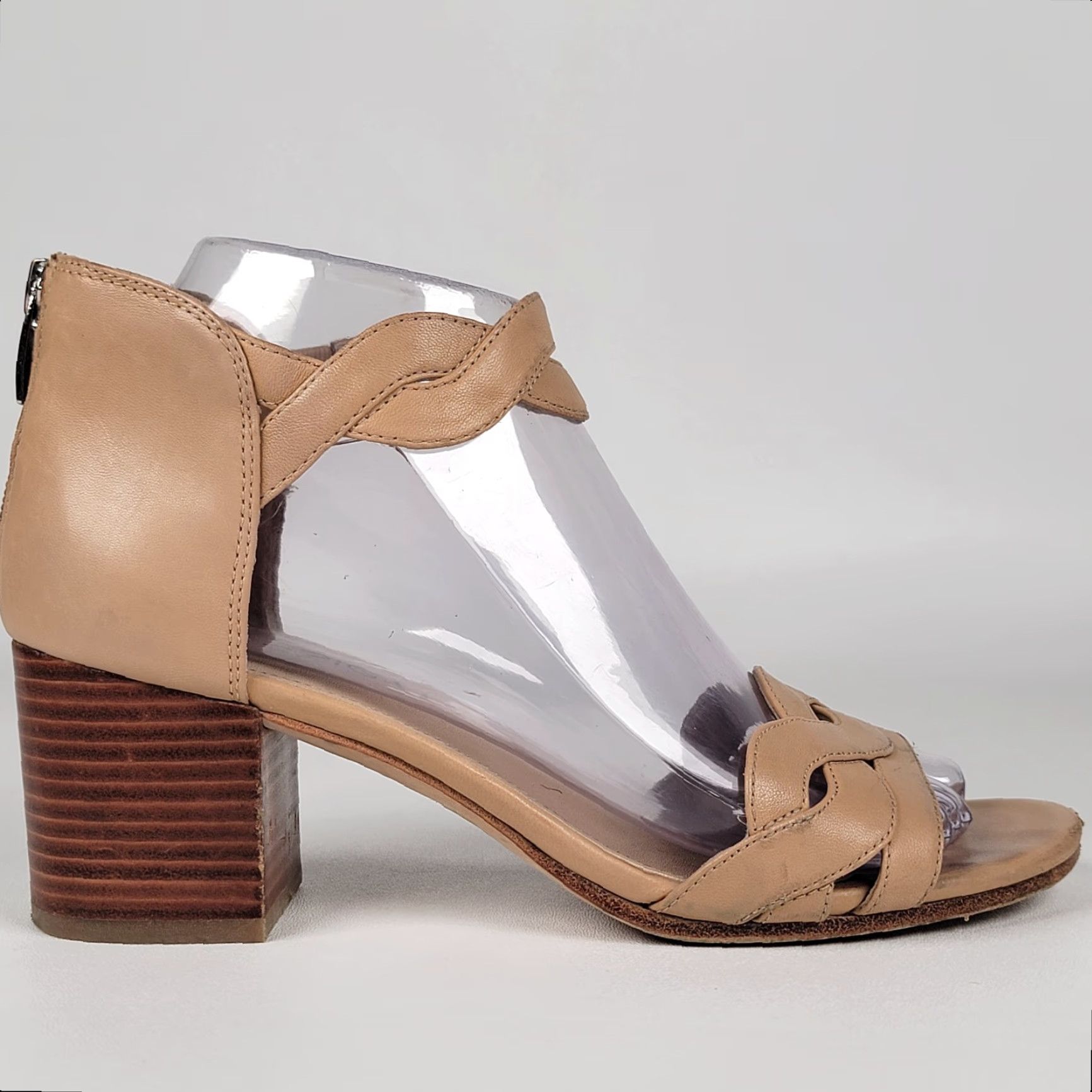 Vintage Via Spiga Beige Leather Slingback Heels Open Toe Buckle 7M Womens Sandals Block Heel ITALY Size US 7 / IT 37 - 4 Thumbnail