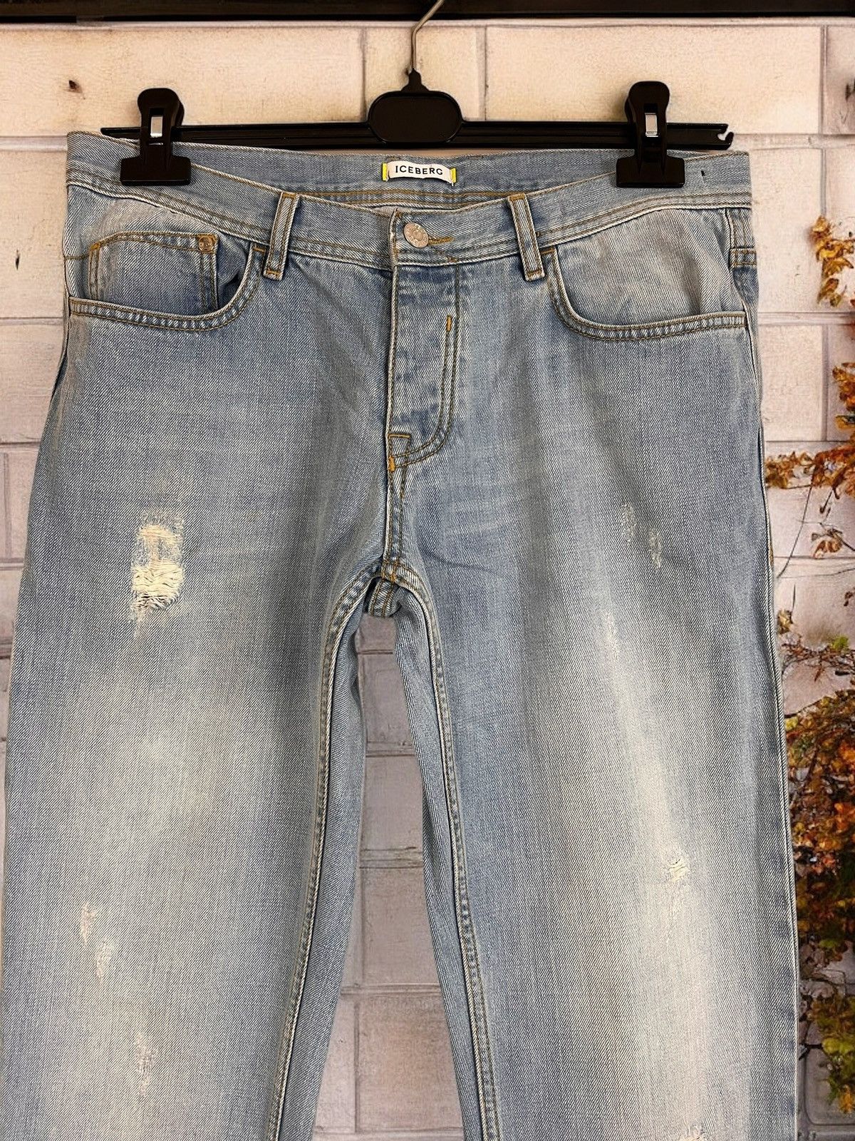 Iceberg Iceberg Milan 23 size 33 men’s jeans Size US 33 - 2 Thumbnail