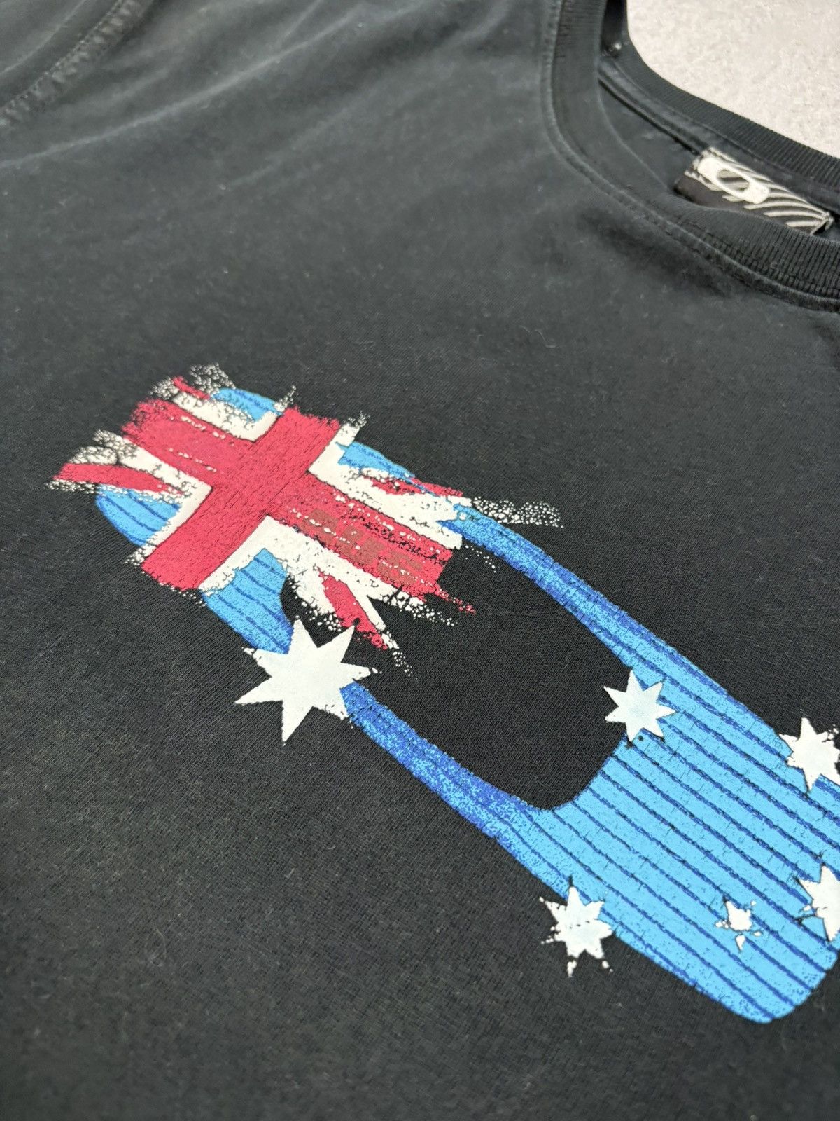 Oakley Oakley Australia Flag Graphic T-Shirt 00s Vintage Y2K Black Size US M / EU 48-50 / 2 - 6 Thumbnail