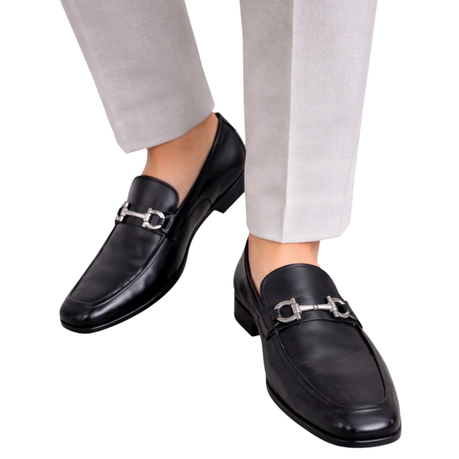 Salvatore Ferragamo Gancini Buckle Loafer Black Size 9D