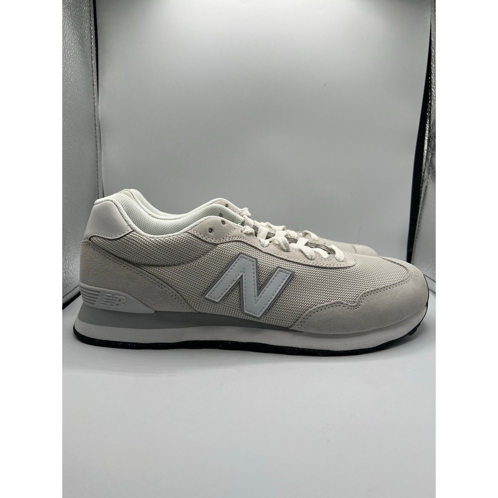 New Balance New Balance 515 “White Aluminum Grey” size 10.5 men’s Size US 10.5 / EU 43-44 - 3 Thumbnail