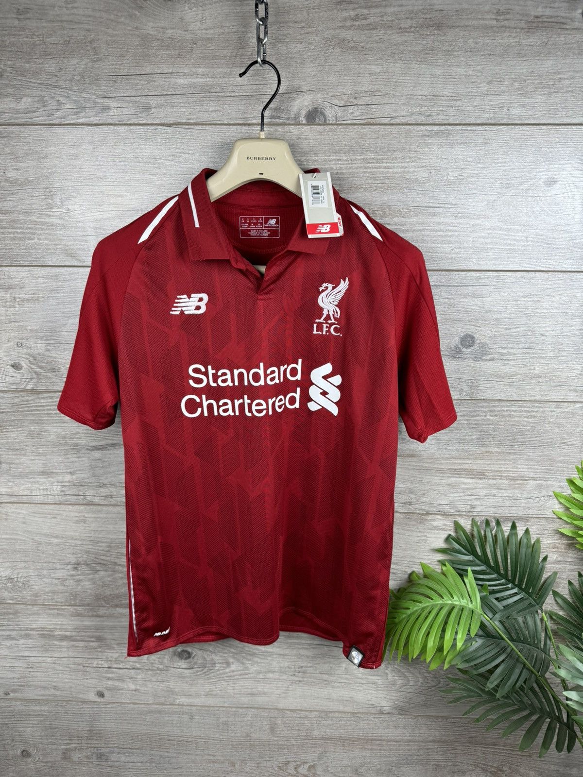 New Balance New Balance Liverpool 2018/19 Home Horley 21 Football Size US S / EU 44-46 / 1 - 9 Thumbnail