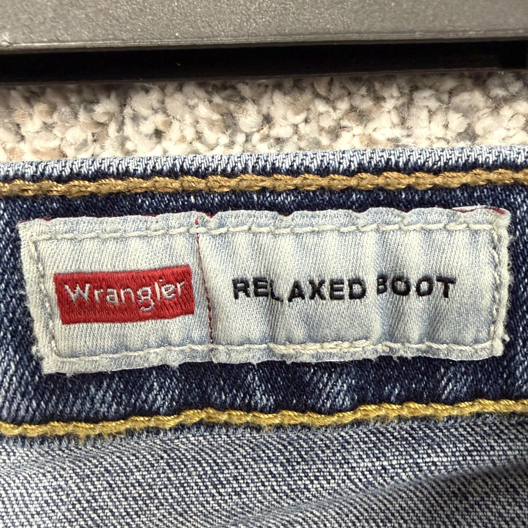 Wrangler Wrangler Relaxed Boot Jeans Mens 34x29 Jeans Blue Medium Wash Denim Stretch 5-Pocket Bootcut Mens Size US 34 / EU 50 - 7 Thumbnail