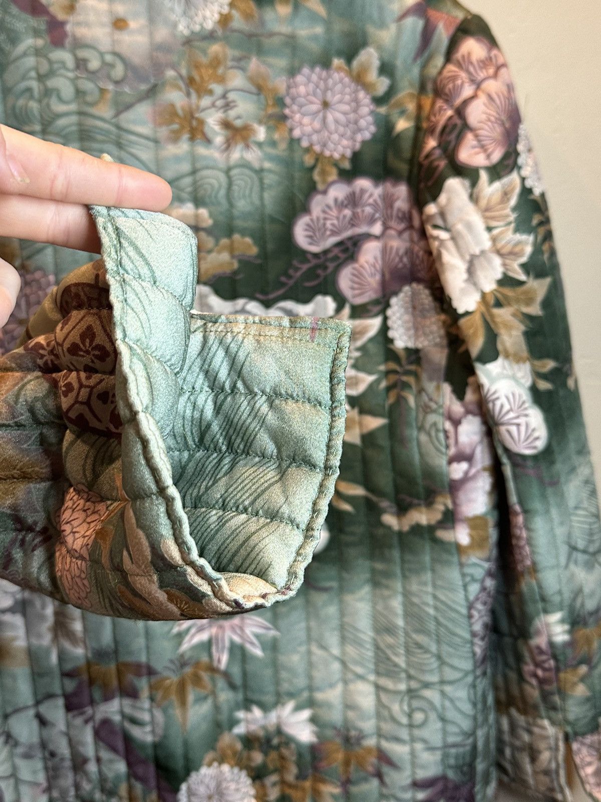 Vintage *RARE* Vintage 60s/70s Quilted Floral Japanese Kimono Jacket Size US L / EU 52-54 / 3 - 7 Thumbnail