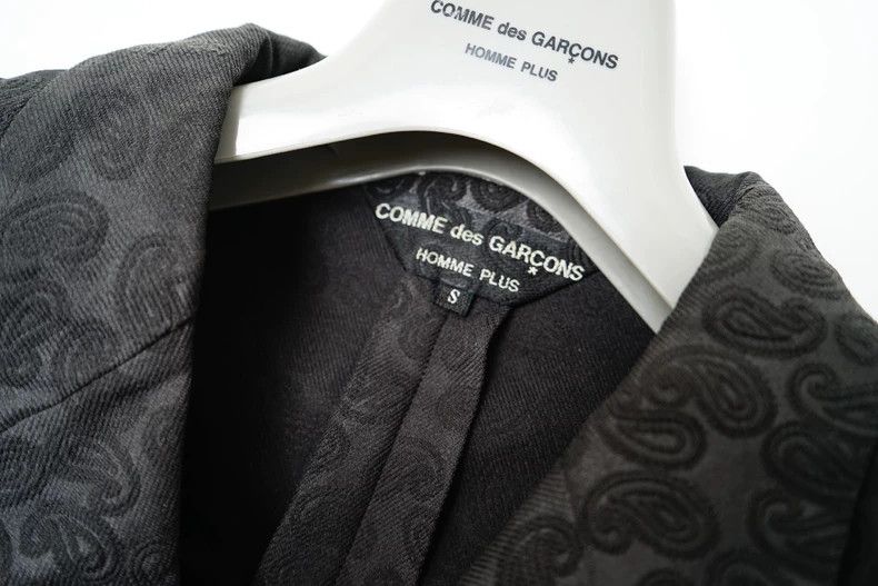 Comme des Garcons Comme des Garcons Cashew flower embroidered dark suit Size US S / EU 44-46 / 1 - 8 Thumbnail