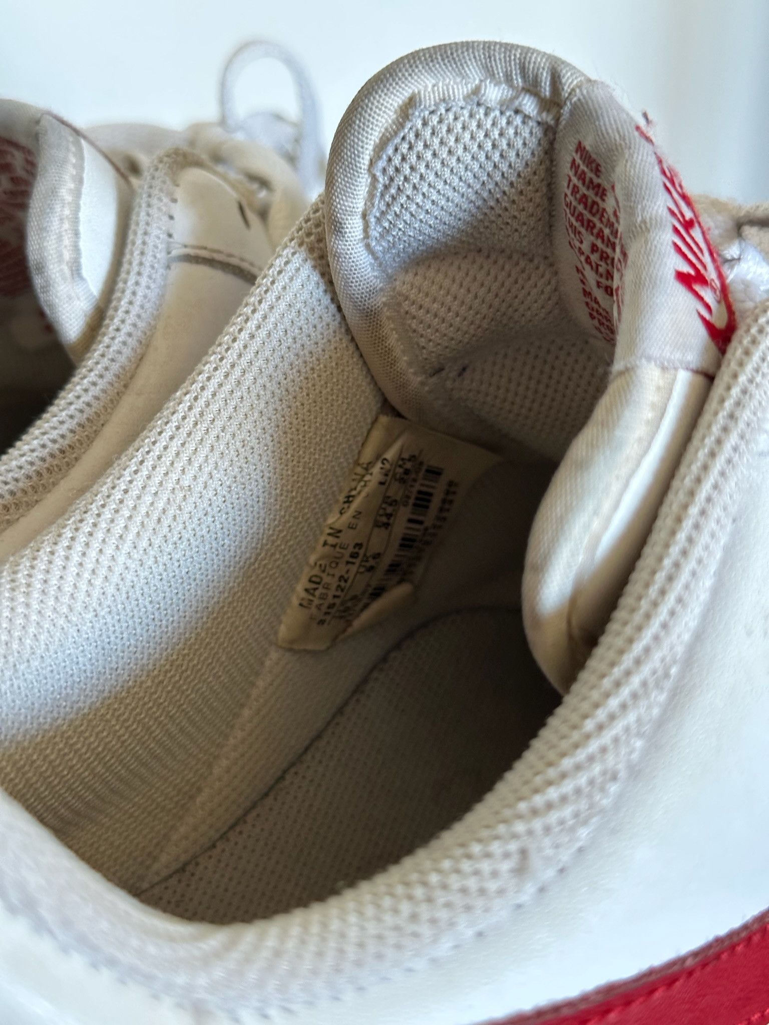 Nike Vintage 2008 NIKE Air Force 1 Low '07 White Varsity Red Size US 10.5 / EU 43-44 - 6 Thumbnail