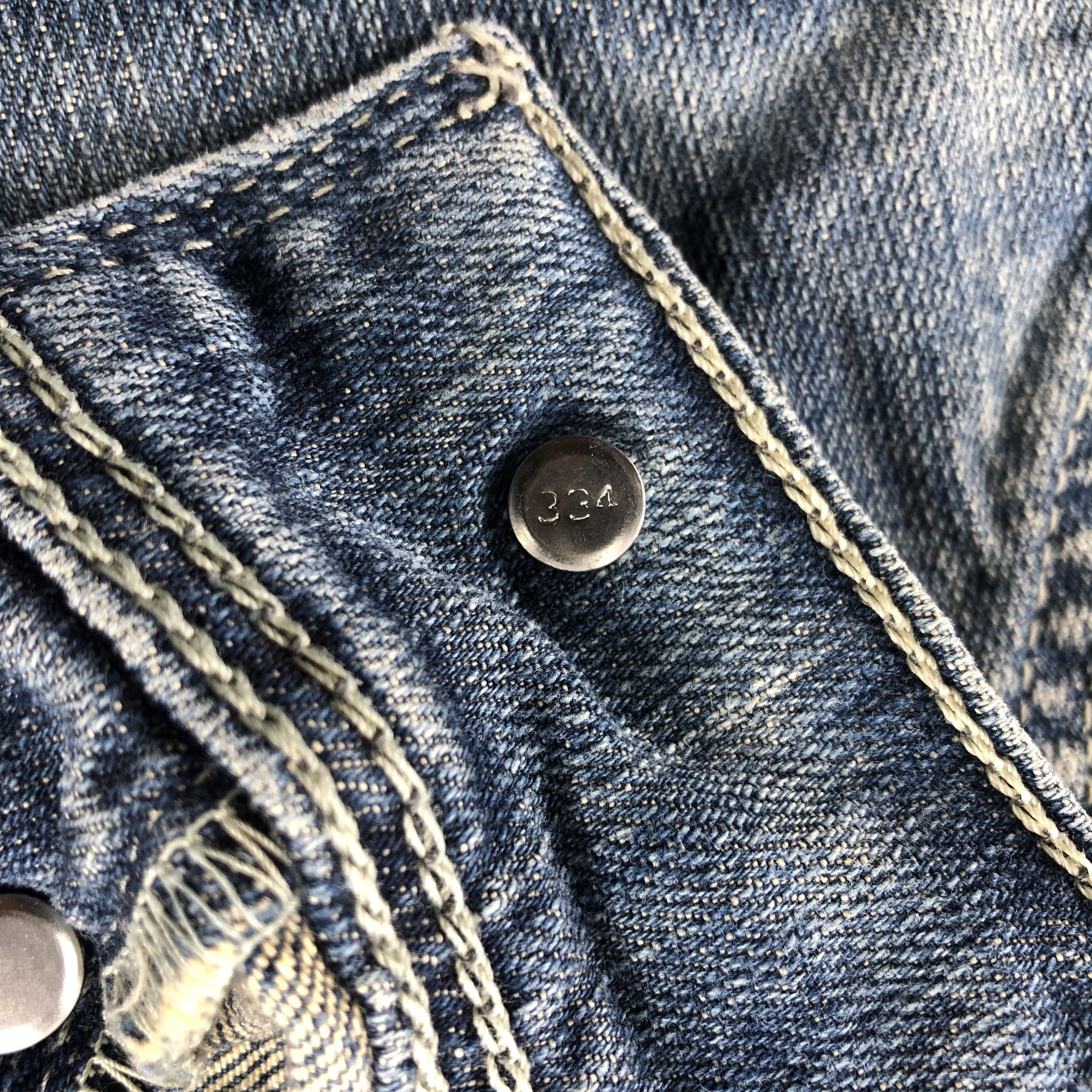 Levi's Vintage Blue Wash Levis Jeans-J2030 Size US 33 - 14 Thumbnail