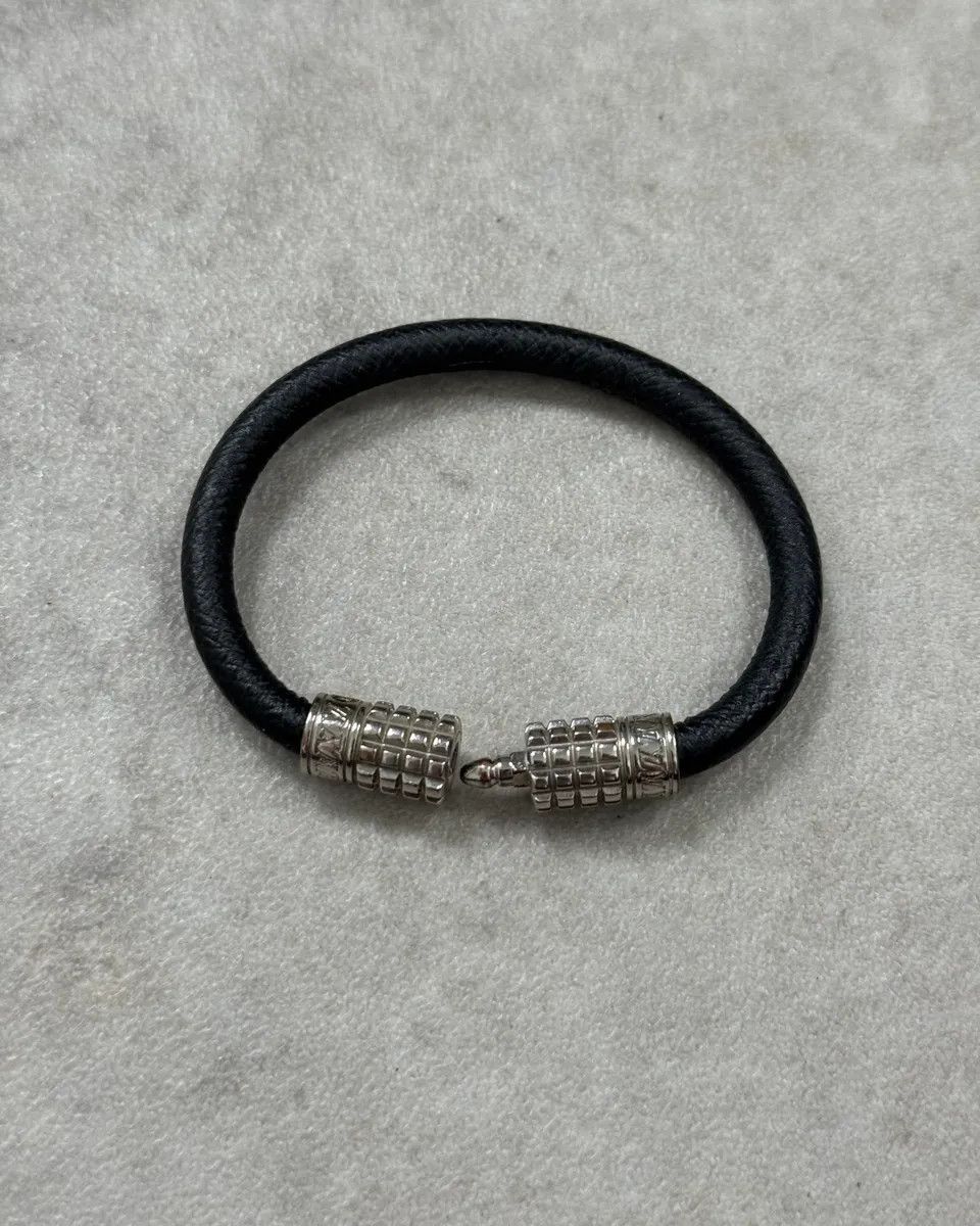 Louis Vuitton Louis Vuitton Black Leather Bracelet Size ONE SIZE - 7 Thumbnail
