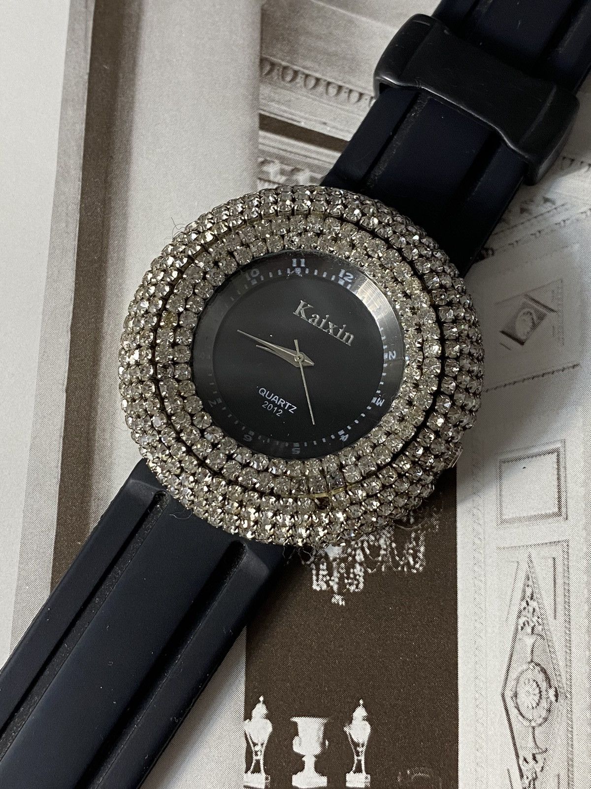Japanese Brand Kaixin 2012 Crystal Watch on Silicone Strap Size ONE SIZE - 5 Thumbnail
