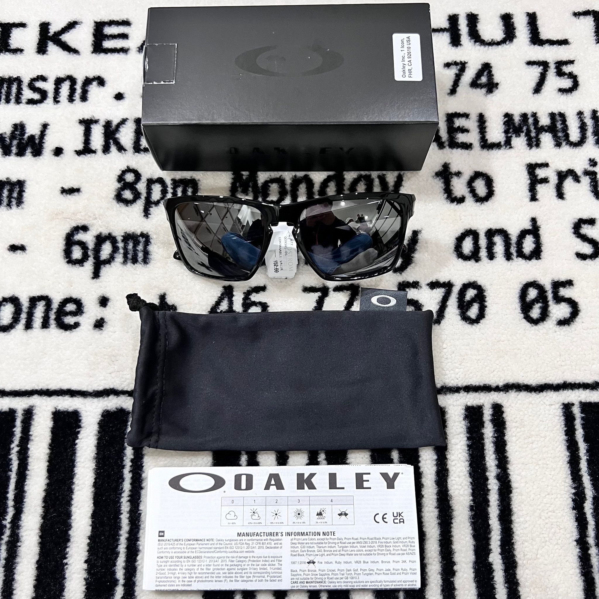 image of Oakley Sliver XL Iridium Silver Mirror Lens 57Mm Black Frame in Black Silver, Men's