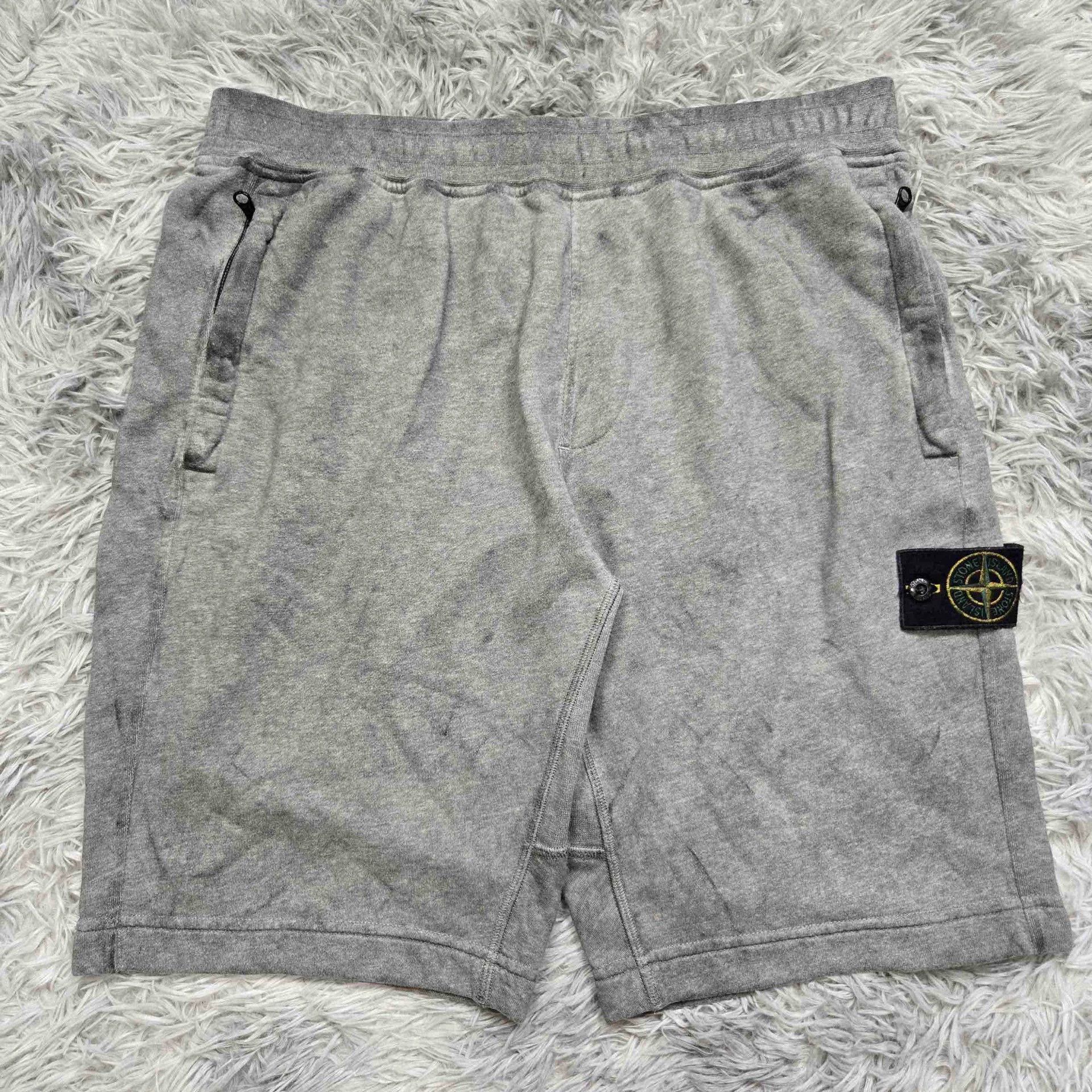 Stone Island stone island gradient wash shorts size large Size US 34 / EU 50 - 4 Thumbnail