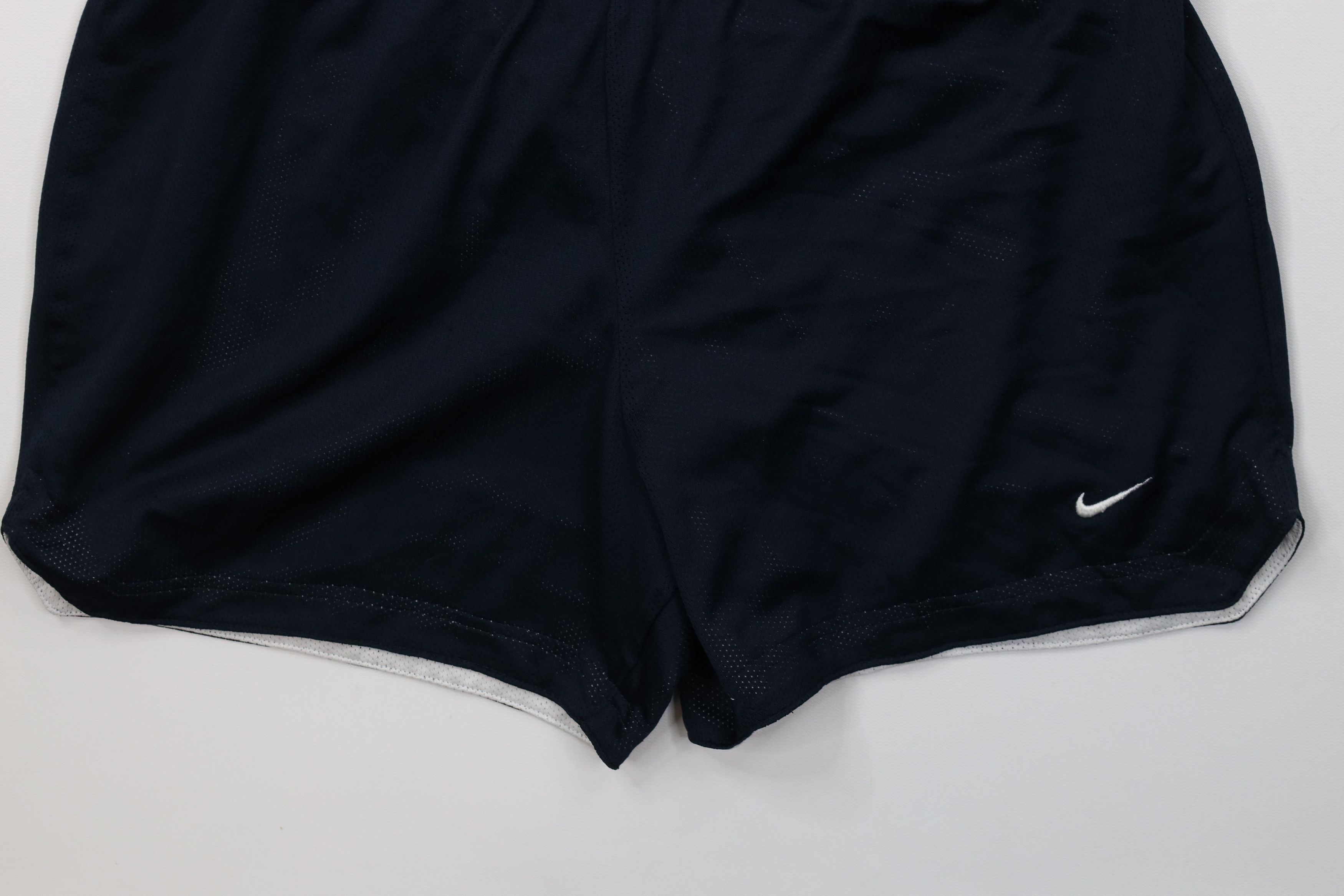 Nike Vintage Nike Reversible Mini Swoosh Running Soccer Shorts Size 28" / US 6 / IT 42 - 9 Thumbnail