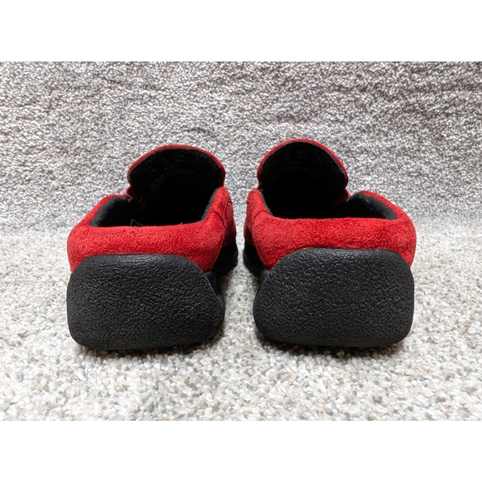 Hush Puppies VINTAGE Hush Puppies Red Suede Loafers Flat Slip On Women 7 Red Retro Loafer Comfort Quiet Luxury Grandmacore Womens Size US 7 / IT 37 - 5 Thumbnail