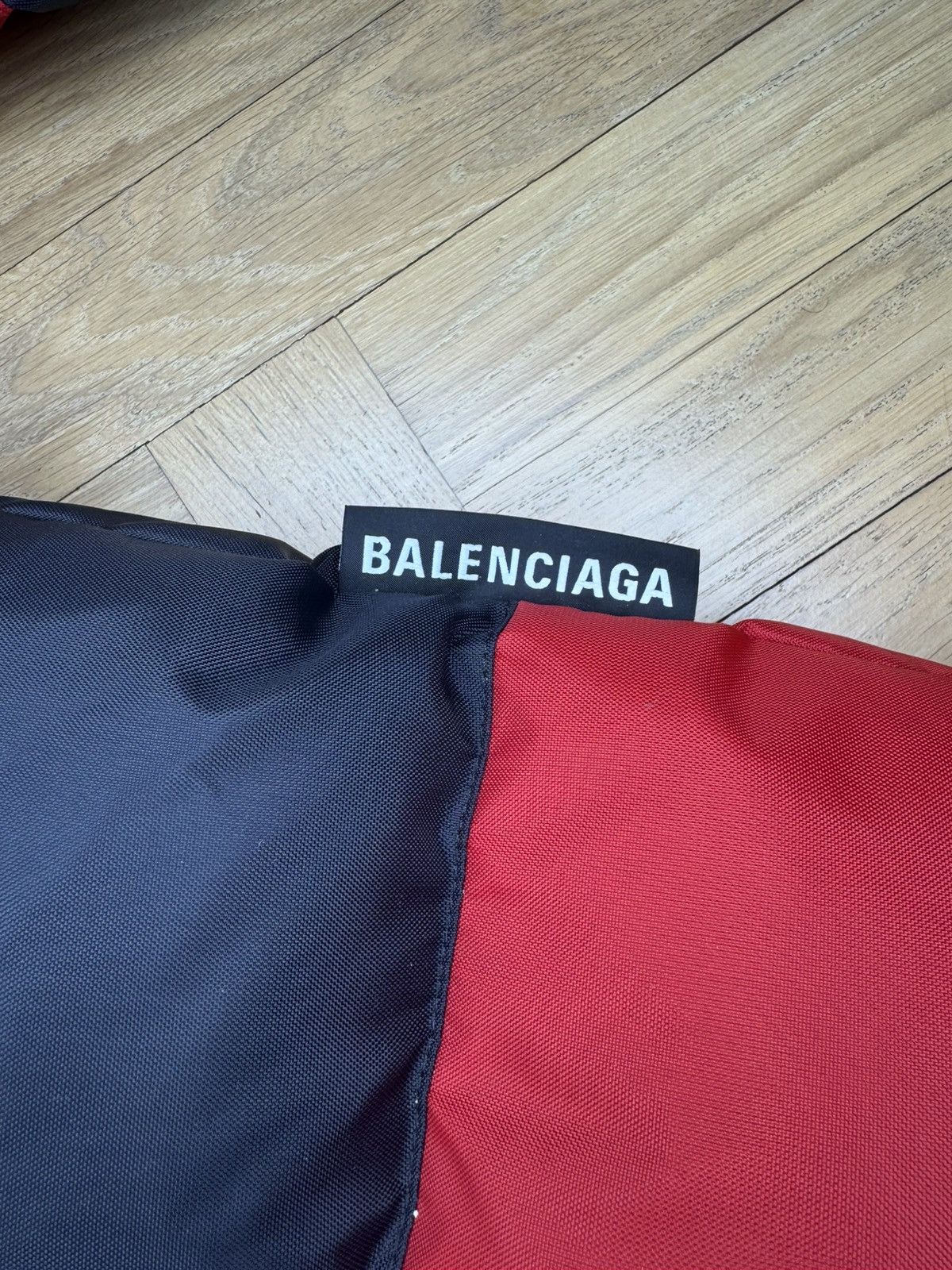 Balenciaga Balenciaga AW18 Striped Puffer Down Jacket Size US M / EU 48-50 / 2 - 4 Thumbnail
