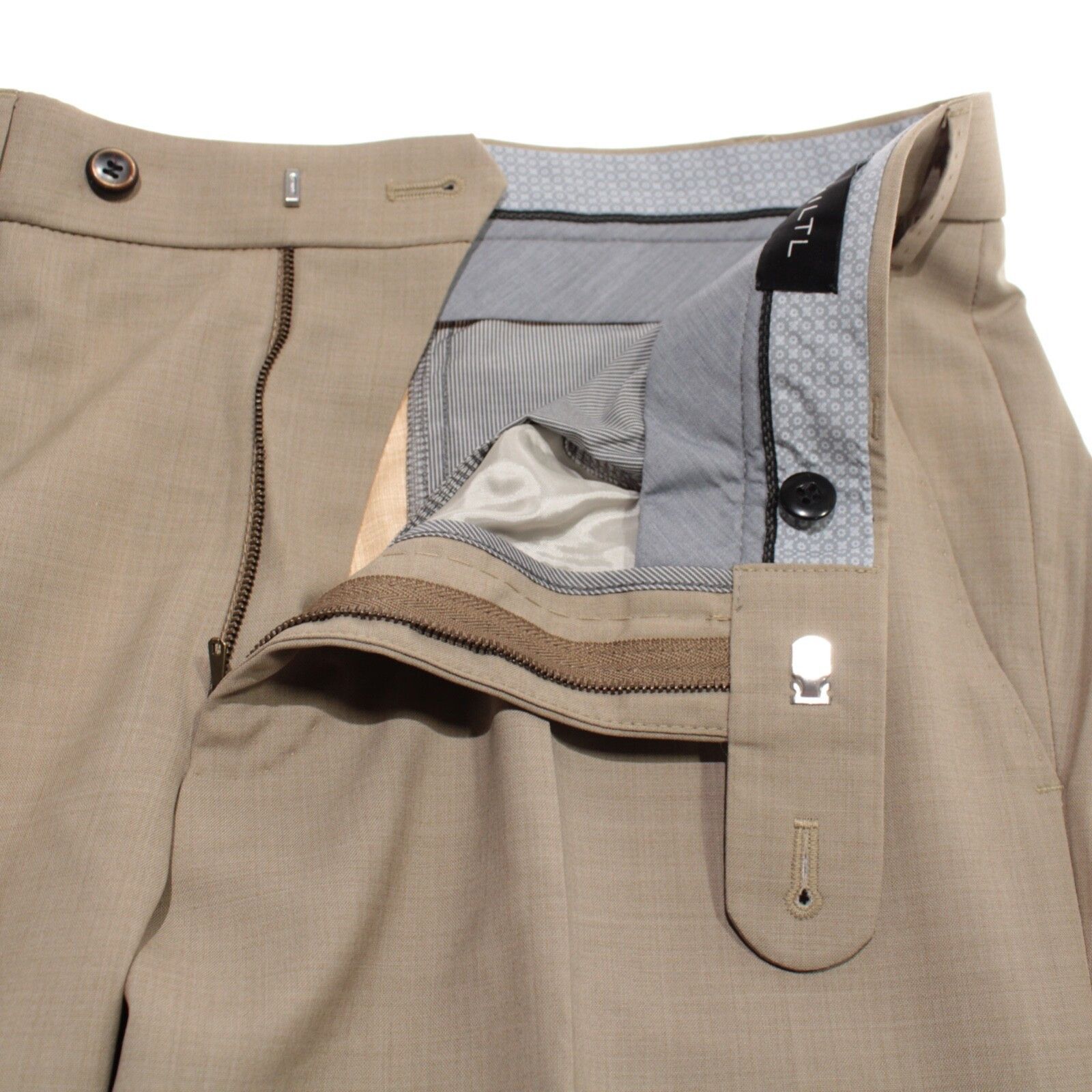 Hiltl Hiltl New with tags Dress Pants Size 34 US In Beige Size US 34 / EU 50 - 3 Thumbnail