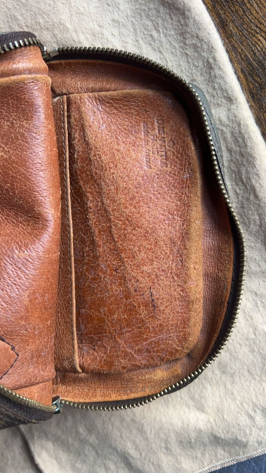 Louis Vuitton Louis Vuitton Crossbody Bag Size ONE SIZE - 4 Thumbnail
