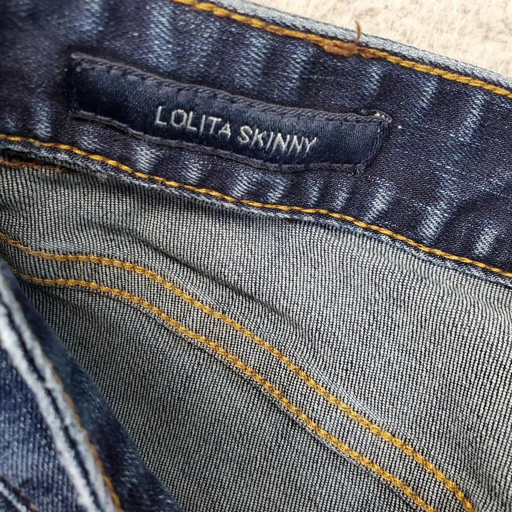 Lucky Brand Lucky Brand Lolita Skinny Jeans Womens 6 Blue Denim Stretch Faded Whiskered Regular 28.25 Inseam 5-Pocket Womens Jeans Blue Denim Slim Fit Size 28" / US 6 / IT 42 - 7 Thumbnail